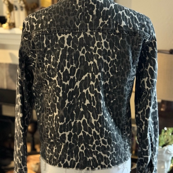 NWOT MOTHER Jeans The Cut Drifter Black Leopard Print Cropped Denim Jacket.S - Picture 6 of 9